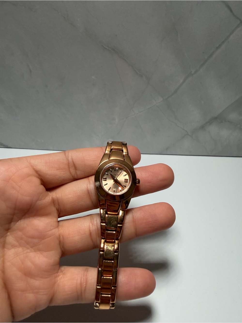 Relic by fossil womens micro wristwatch gold tone round analog dial watch